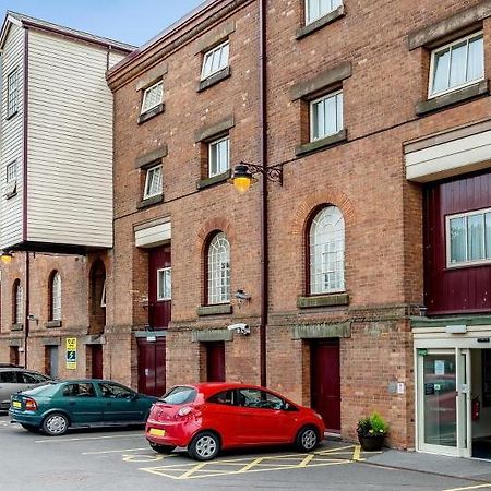 Travelodge Burton-Upon-Trent Central Дерби Экстерьер фото